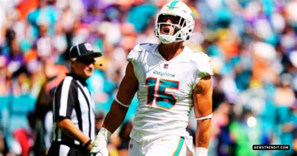 Dolphins Trade Jaelan Phillips to Eagles Ahead of NFL Deadline